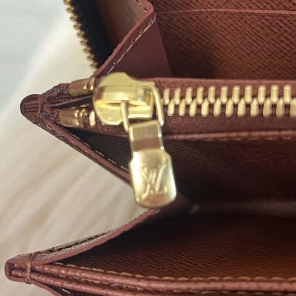 Louis Vuitton Zippy Wallet NWT - Picture 8 of 16